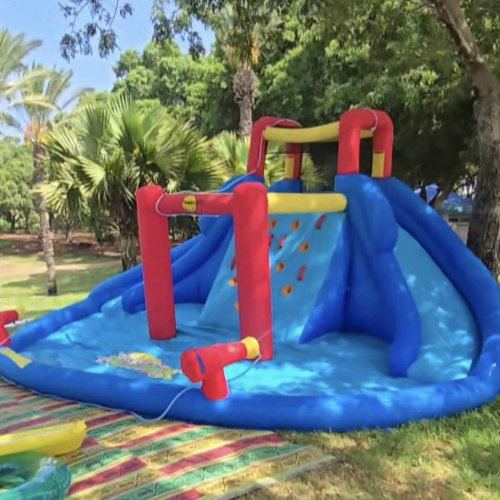 מתנפח מפל מים